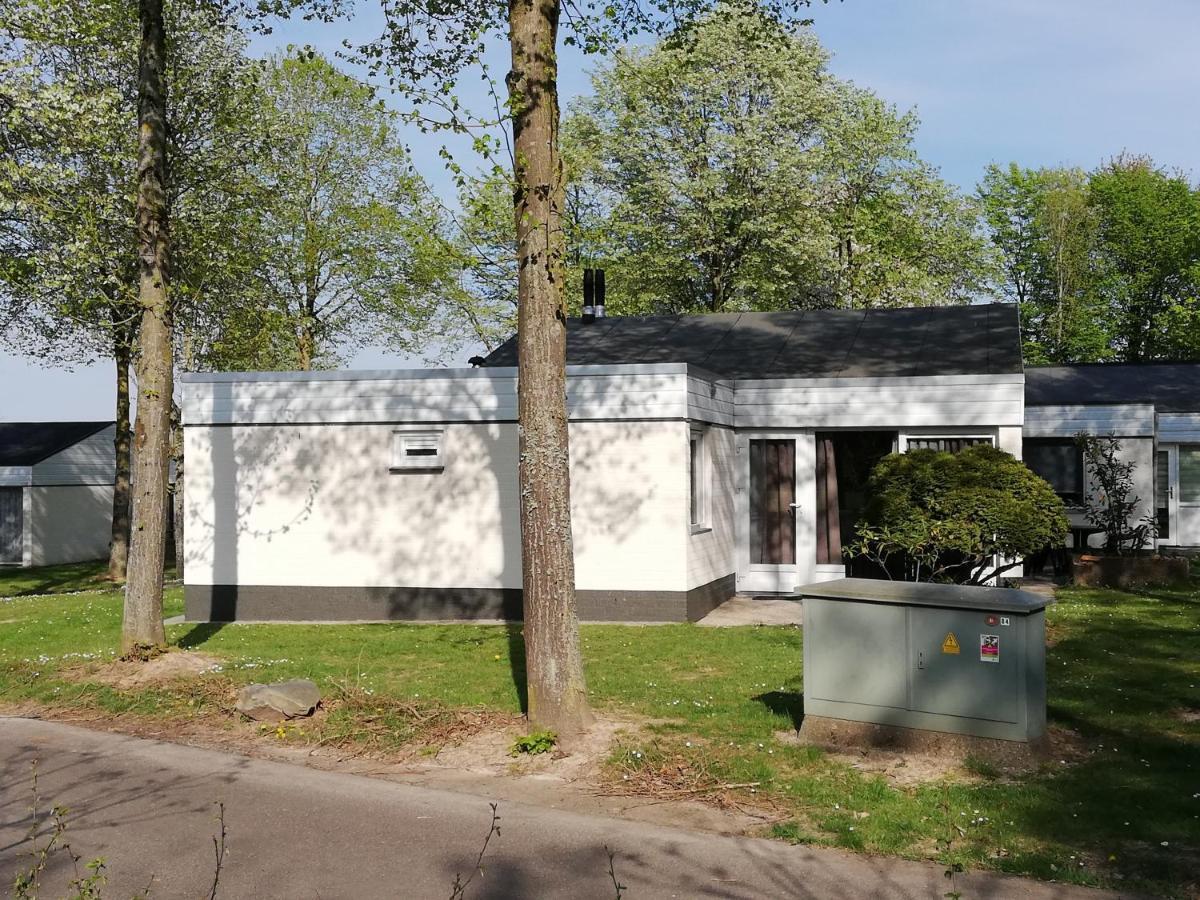 Rustige, Gelijkvloerse Vakantiewoning Met 2 Slaapkamers In Simpelveld, Zuid-Limburg Luaran gambar