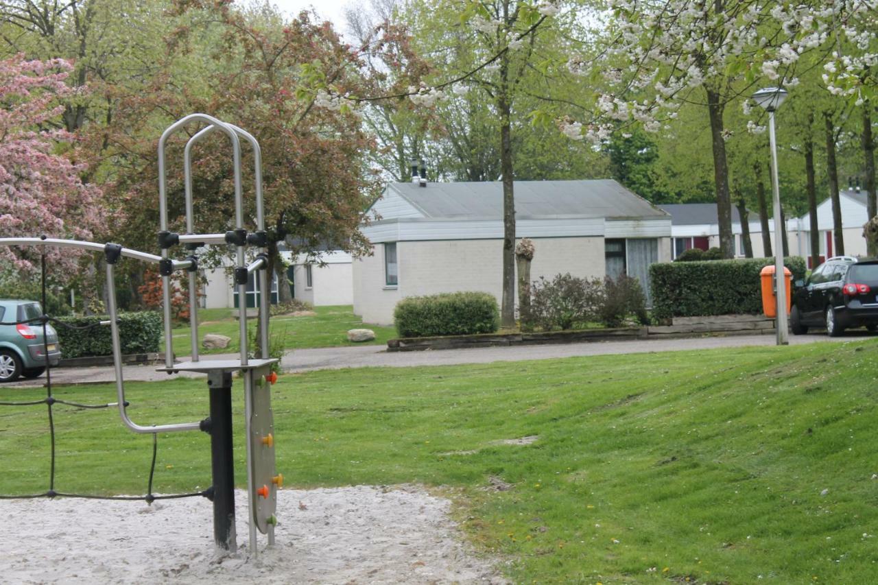 Rustige, Gelijkvloerse Vakantiewoning Met 2 Slaapkamers In Simpelveld, Zuid-Limburg Luaran gambar
